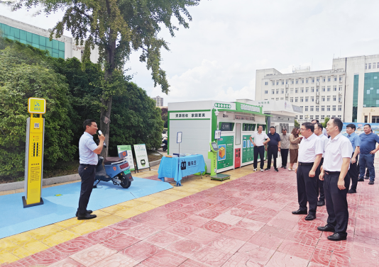 貓先生電動(dòng)車無線充電樁合作，垃圾分類設(shè)備廠家